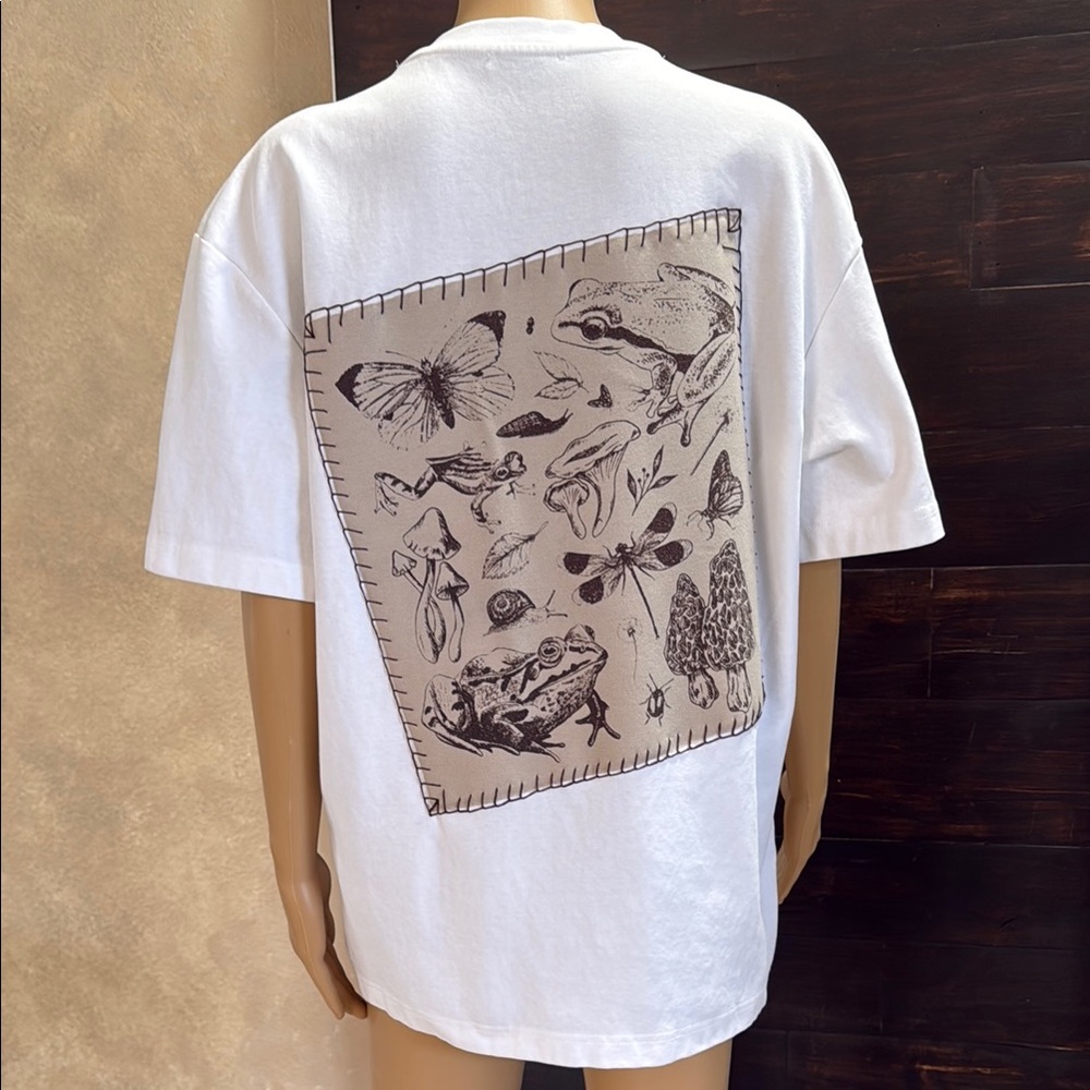 Toad and Mushroom Graphic White T-Shirt Size L